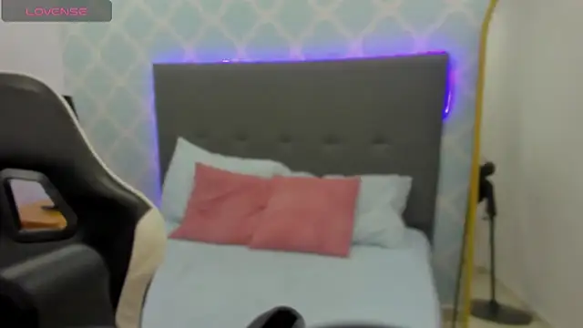 Snapshot of ayla13_ chatting on September 27, 2025, 7:30 pm ayla13 online show from September 27, 2025, 7:30 pm