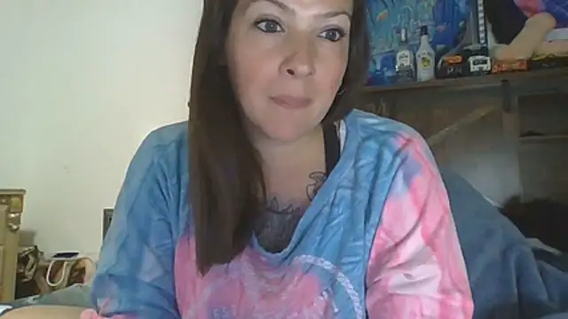 shymilf38 online show from June 24, 2026, 8:52 pm