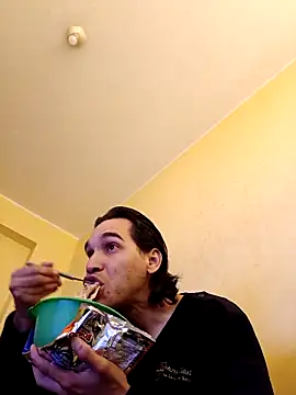 Snapshot of Alamleo36 chatting on October 28, 2025, 7:05 pm Alamleo36 online show from October 28, 2025, 7:05 pm