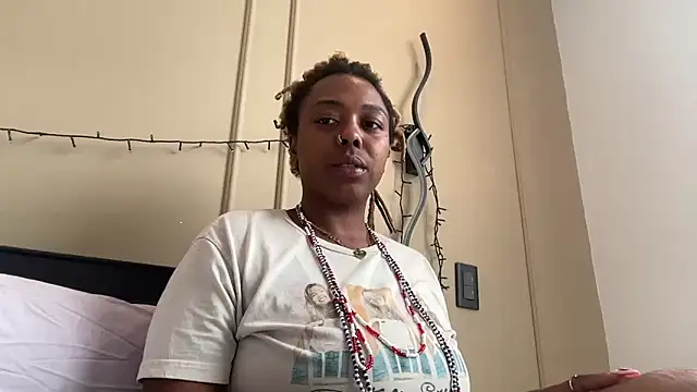 ChocolateCakeQueen online show from March 11, 2025, 4:29 pm