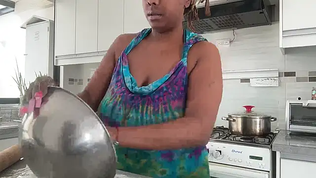 ChocolateCakeQueen online show from September 15, 2025, 7:14 pm