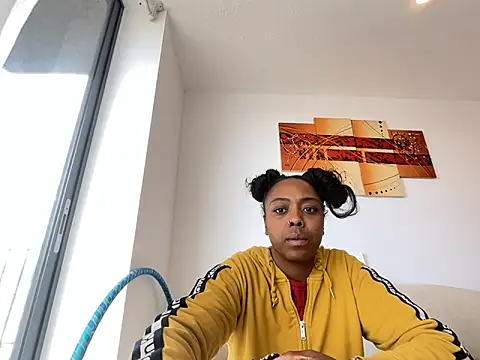 ChocolateCakeQueen online show from December 22, 2025, 7:55 pm