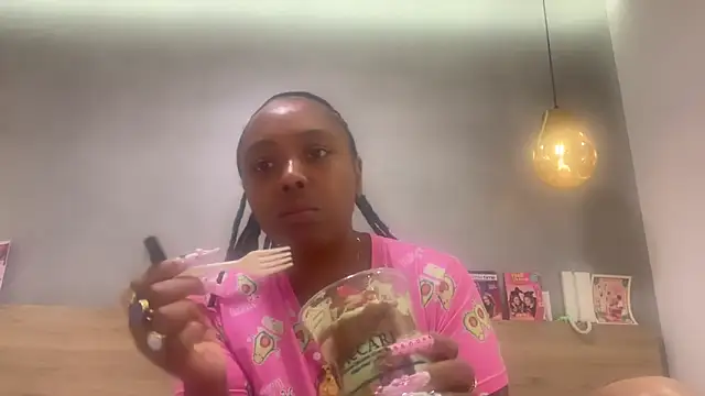 ChocolateCakeQueen online show from May 15, 2026, 12:28 am