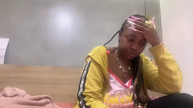 ChocolateCakeQueen online show from May 19, 2026, 3:35 am