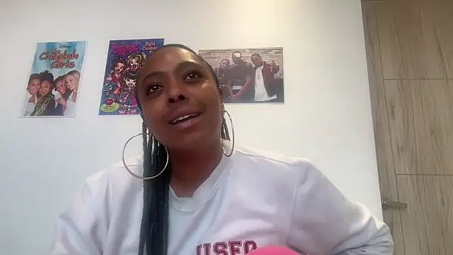 ChocolateCakeQueen online show from May 20, 2026, 11:00 pm
