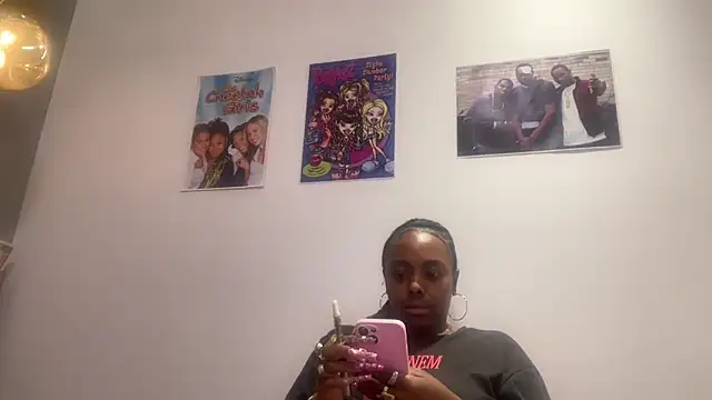 ChocolateCakeQueen online show from June 2, 2026, 12:56 am