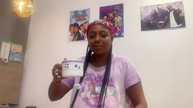 ChocolateCakeQueen online show from June 10, 2026, 11:57 pm