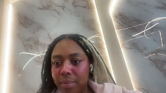 ChocolateCakeQueen online show from July 28, 2026, 6:20 pm