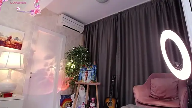 IreneHope online show from December 19, 2025, 9:27 am