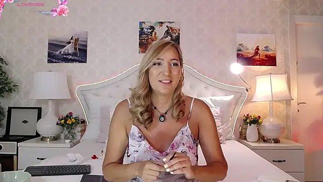 IreneHope online show from July 2, 2026, 8:53 am
