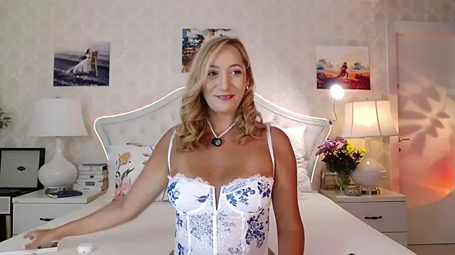 IreneHope online show from July 27, 2026, 8:32 am