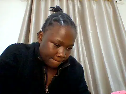 Snapshot of sexy_cutelips chatting on June 9, 2026, 5:13 pm sexy cutelips online show from June 9, 2026, 5:13 pm