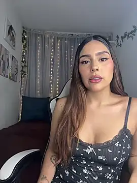 Snapshot of HazzelGray chatting on February 3, 2026, 4:34 pm HazzelGray online show from February 3, 2026, 4:34 pm