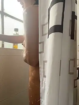 Snapshot of hannahb-e chatting on March 12, 2025, 4:02 pm hannahb-e online show from March 12, 2025, 4:02 pm