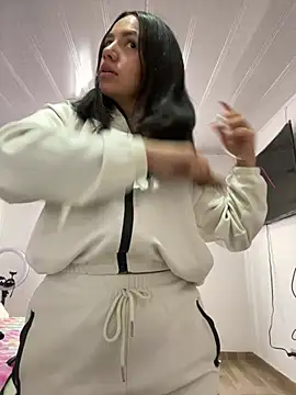 hannahb-e online show from February 9, 2026, 10:03 pm