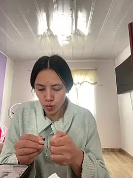 hannahb-e online show from July 14, 2026, 4:45 pm