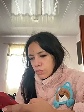 hannahb-e online show from July 19, 2026, 4:22 pm