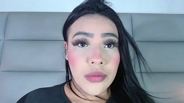 Snapshot of emily_brontee_ chatting on December 9, 2024, 11:58 am emily brontee online show from December 9, 2024, 11:58 am