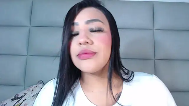 Snapshot of emily_brontee_ chatting on December 27, 2024, 11:50 am emily brontee online show from December 27, 2024, 11:50 am