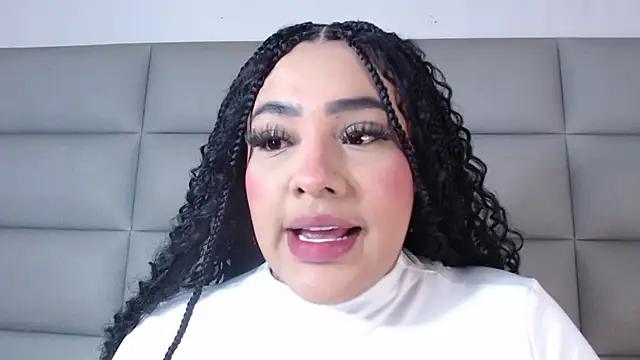 Snapshot of emily_brontee_ chatting on January 6, 2025, 1:19 pm emily brontee online show from January 6, 2025, 1:19 pm