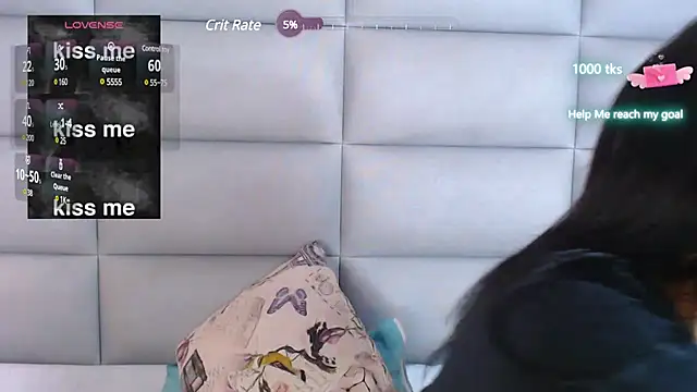 Snapshot of emily_brontee_ chatting on February 3, 2025, 6:28 pm emily brontee online show from February 3, 2025, 6:28 pm