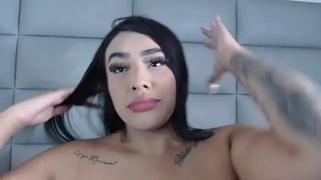 Snapshot of emily_brontee_ chatting on February 14, 2025, 12:47 pm emily brontee online show from February 14, 2025, 12:47 pm