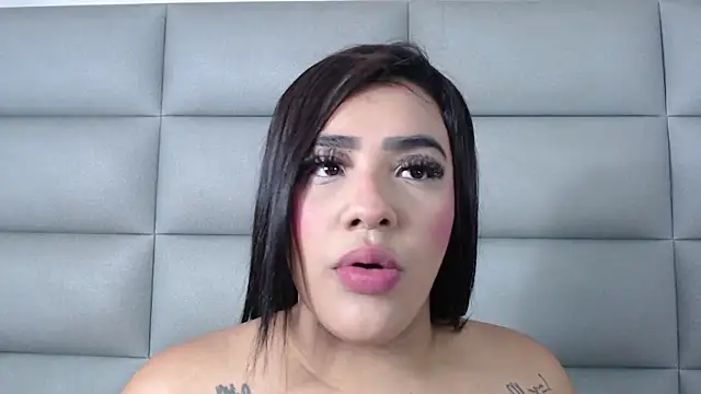 Snapshot of emily_brontee_ chatting on February 27, 2025, 1:28 pm emily brontee online show from February 27, 2025, 1:28 pm