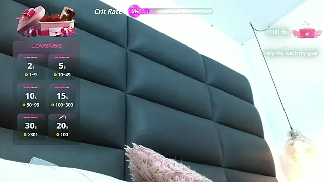 Snapshot of emily_brontee_ chatting on December 16, 2025, 1:27 pm emily brontee online show from December 16, 2025, 1:27 pm