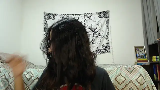 Snapshot of AlinaWoolf_ chatting on February 2, 2025, 3:43 am AlinaWoolf online show from February 2, 2025, 3:43 am