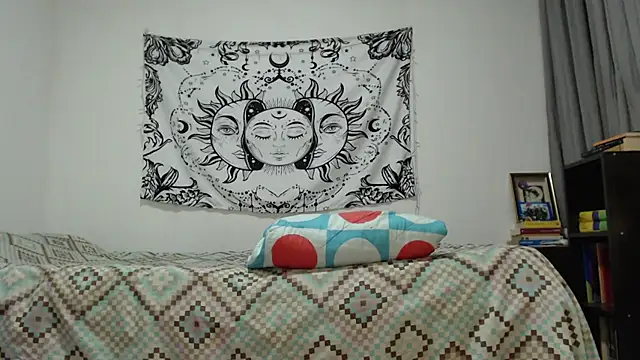 Snapshot of AlinaWoolf_ chatting on February 9, 2025, 4:14 am AlinaWoolf online show from February 9, 2025, 4:14 am