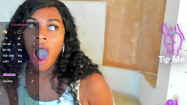 Snapshot of shenielxx chatting on March 19, 2025, 12:45 pm shenielxx online show from March 19, 2025, 12:45 pm