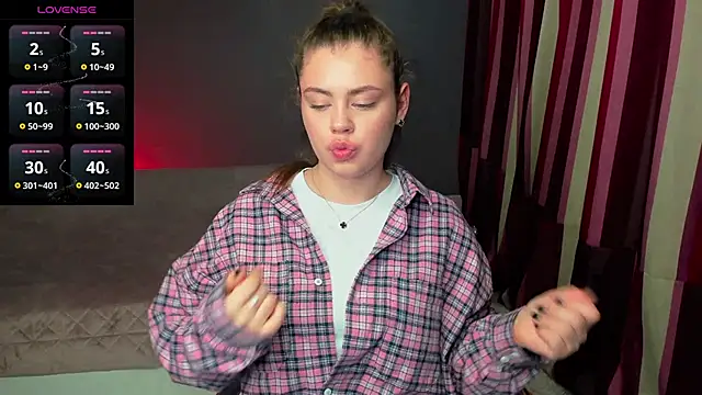 IsabellaBler online show from February 6, 2025, 12:37 pm