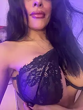 Snapshot of canela_10 chatting on November 6, 2025, 3:07 am canela 10 online show from November 6, 2025, 3:07 am