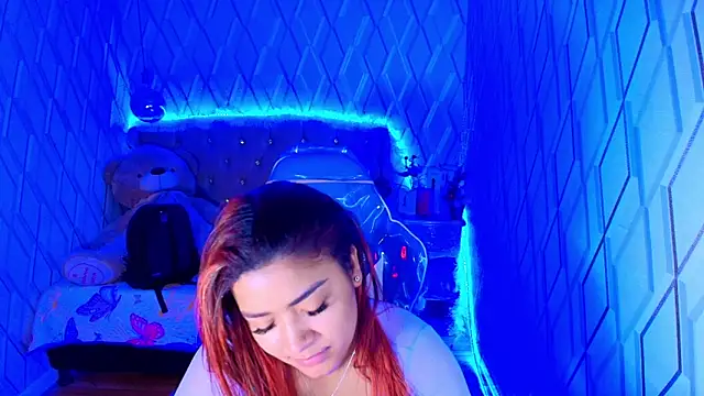 NicolleTaylor online show from November 21, 2025, 4:11 am