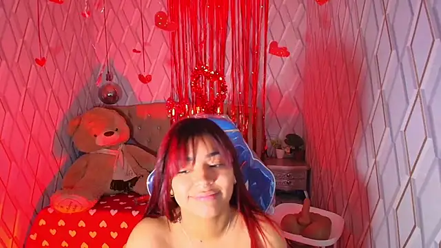 NicolleTaylor online show from February 10, 2026, 2:04 am