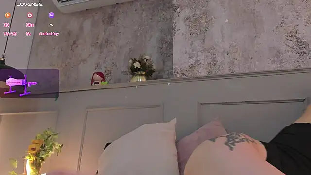 Tifany wow online show from March 7, 2025, 8:44 pm