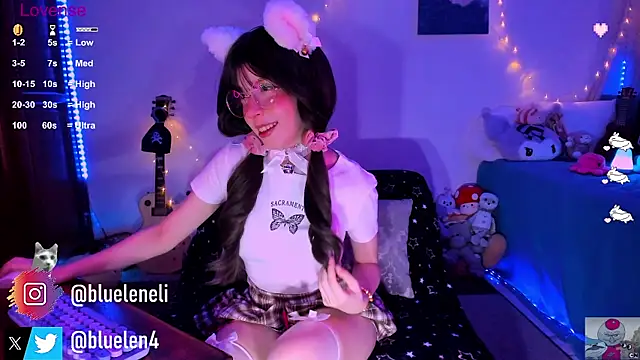 Snapshot of bluelen chatting on January 29, 2025, 8:08 am bluelen online show from January 29, 2025, 8:08 am