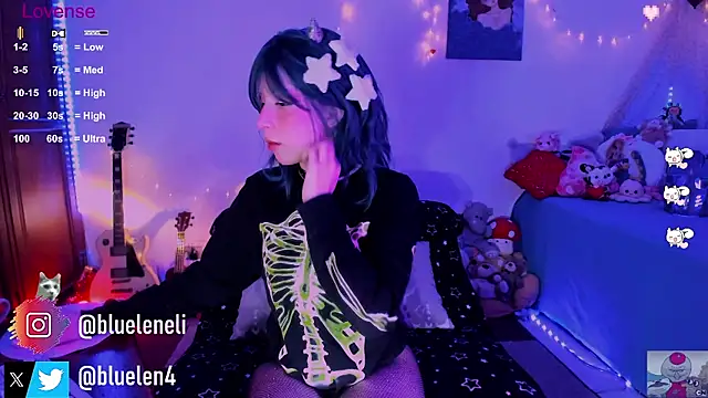 Snapshot of bluelen chatting on February 7, 2025, 8:01 am bluelen online show from February 7, 2025, 8:01 am