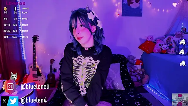 Snapshot of bluelen chatting on February 7, 2025, 11:23 am bluelen online show from February 7, 2025, 11:23 am