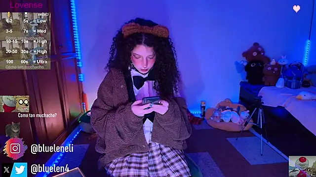 Snapshot of bluelen chatting on November 23, 2025, 8:25 am bluelen online show from November 23, 2025, 8:25 am