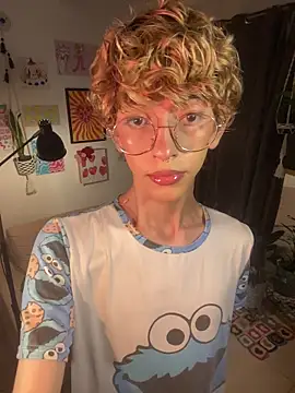 lyamthommpson online show from February 9, 2026, 3:21 am