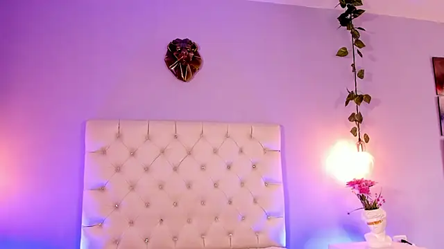 Snapshot of Brann_tadzio chatting on January 6, 2025, 6:52 pm Brann tadzio online show from January 6, 2025, 6:52 pm