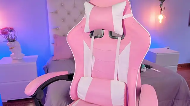 Snapshot of Brann_tadzio chatting on January 12, 2025, 6:05 pm Brann tadzio online show from January 12, 2025, 6:05 pm