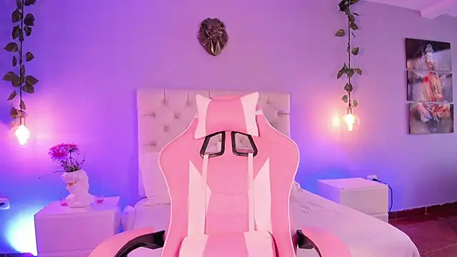 Snapshot of Brann_tadzio chatting on January 24, 2025, 1:14 pm Brann tadzio online show from January 24, 2025, 1:14 pm