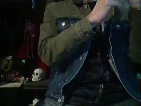 Snapshot of mrdemoncrowly chatting on March 15, 2025, 8:48 am mrdemoncrowly online show from March 15, 2025, 8:48 am