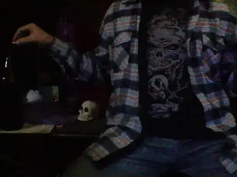 Snapshot of mrdemoncrowly chatting on September 20, 2025, 8:37 am mrdemoncrowly online show from September 20, 2025, 8:37 am