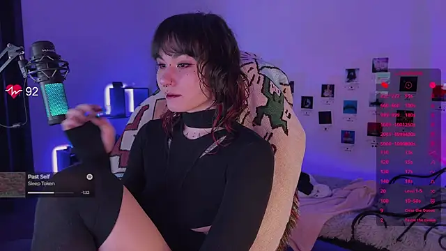 Snapshot of deadlysweet chatting on November 4, 2025, 12:21 am deadlysweet online show from November 4, 2025, 12:21 am