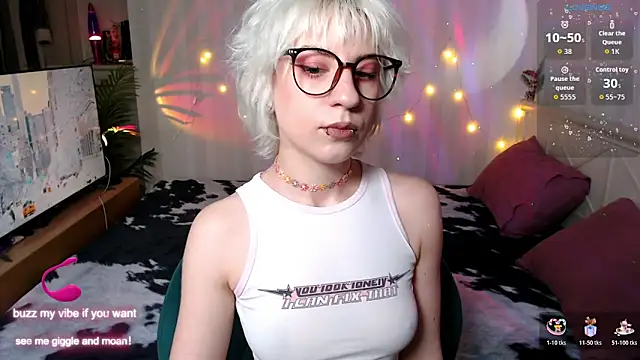  Moonlight t online show from December 18, 2025, 9:37 am