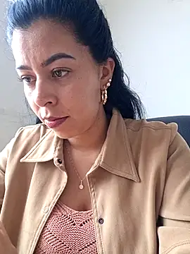 Snapshot of Emily_Wane chatting on May 29, 2026, 4:05 pm Emily Wane online show from May 29, 2026, 4:05 pm