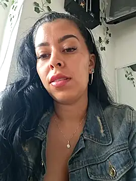 Snapshot of Emily_Wane chatting on July 9, 2026, 3:49 pm Emily Wane online show from July 9, 2026, 3:49 pm
